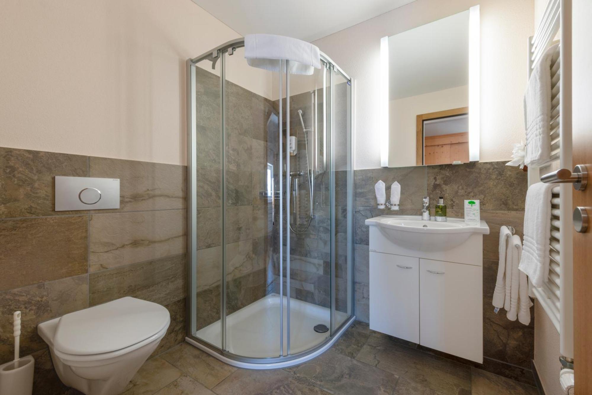 Berghotel Truebsee - Accessible Only By Cable Car Engelberg Luaran gambar